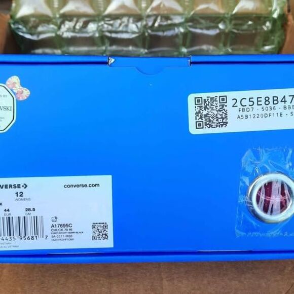 RARE Sanrio Hello Kitty + Swarovski +Converse Chuck 70 Limited Edition M 10 /W12 main image 7